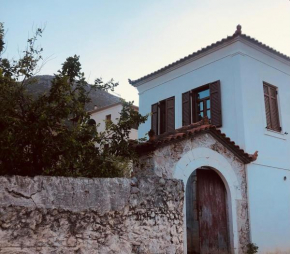 The Red Cliffs Villa